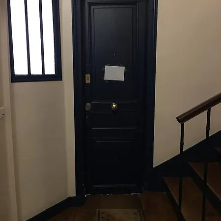Opera Studio Apartment *